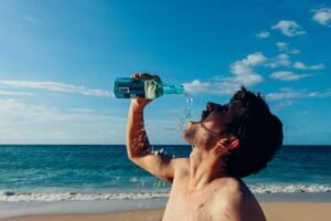 Drink plenty of Water for detoxing kidneys at home